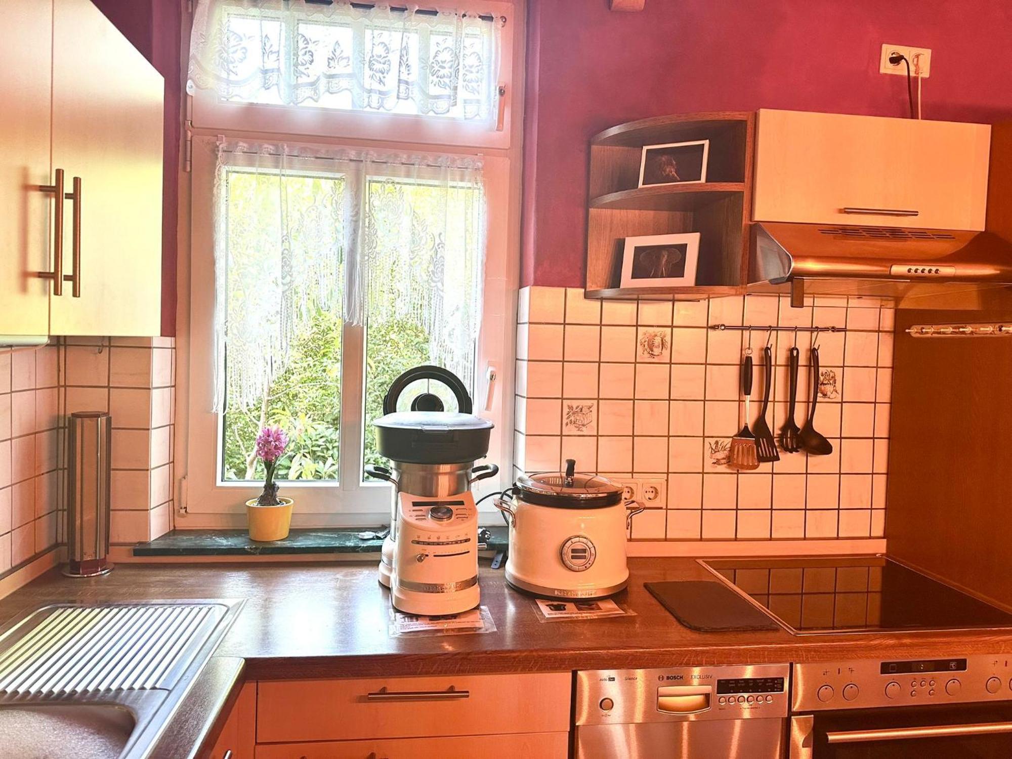 Holiday home Of Africa - Einzigartige Themenzimmer, Eingezaeunten Garten, Sauna, Whirlpool & Kamin, Hunde Willkommen, Gasgrill, Voll Ausgestattete Kueche, Grosser Essbereich, Hamburg & Stade In Der Naehe *