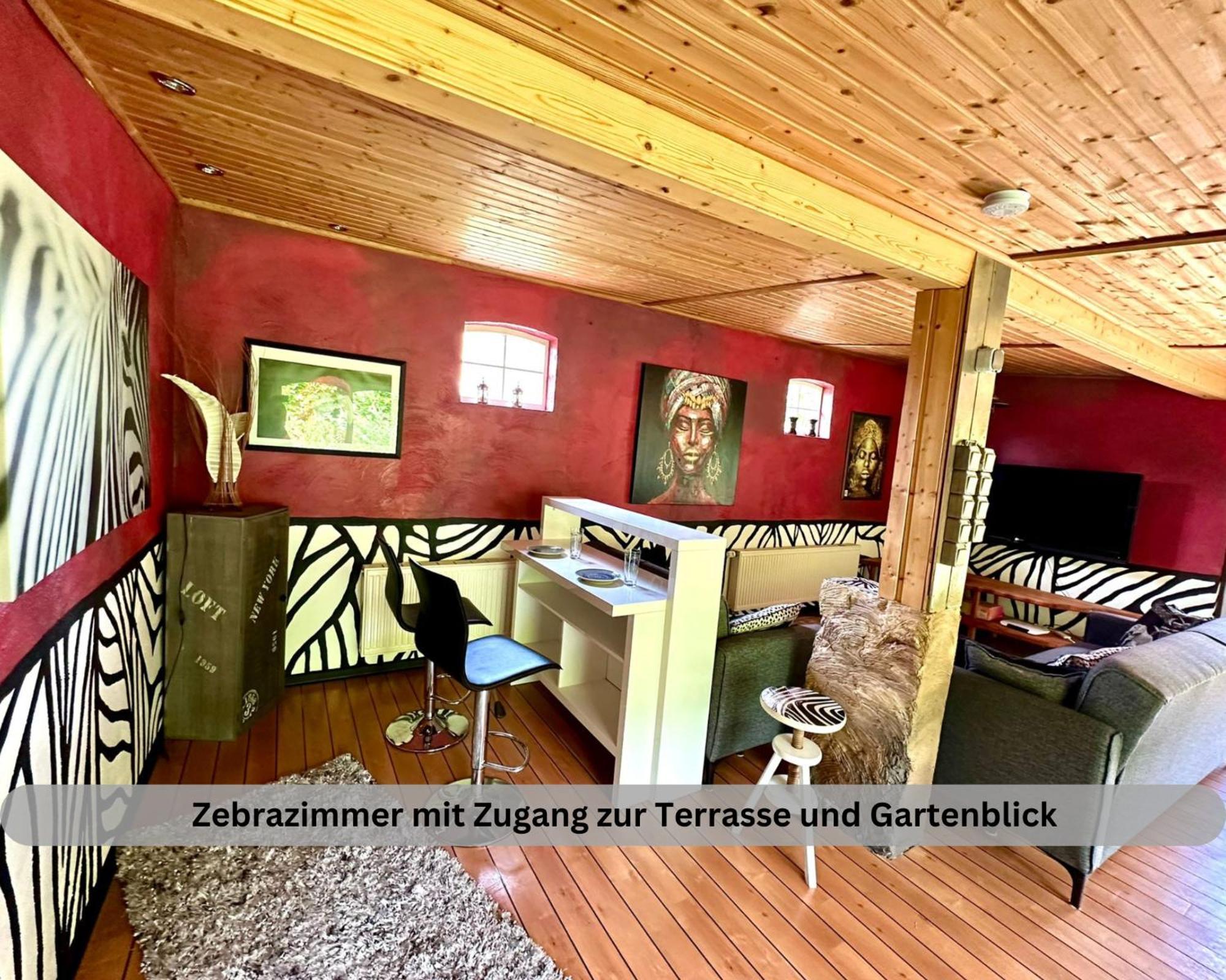 Holiday home Of Africa - Einzigartige Themenzimmer, Eingezaeunten Garten, Sauna, Whirlpool & Kamin, Hunde Willkommen, Gasgrill, Voll Ausgestattete Kueche, Grosser Essbereich, Hamburg & Stade In Der Naehe *
